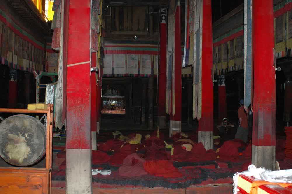 59 - Tibet - Gyantse, monasterio de Phalkor, dormitorio